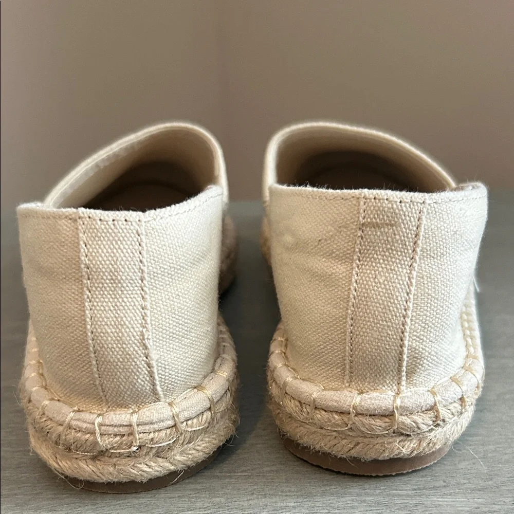 a new day Beige Canvas Espadrilles with Black Cap Toe size 6 NWOT